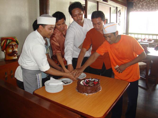 Birth Day Staff, bali indian restaurant, indian food restaurant in bali